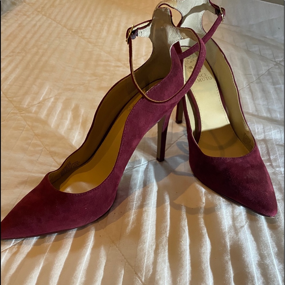 Burgundy Suede Vince Camuto Pumps, 7.5B
